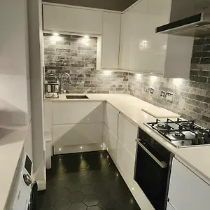 Stunning 2 Bedroom Georgian Apartment Edinburgh