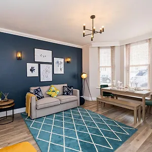 Stylish With Garden Near The Apartment Bournemouth