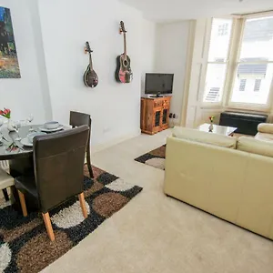 No 5 - - By Lets Apartment Brighton